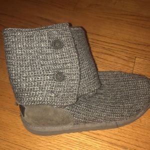 Grey sweater uggs